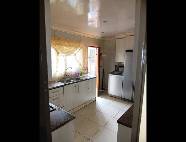 3 BEDROOM HOUSE FOR SALE IN RIVERLEA